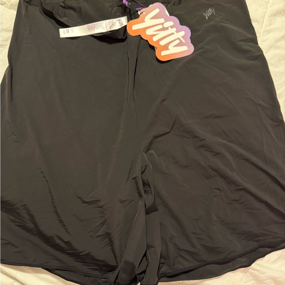 YITTY Cream Shorts